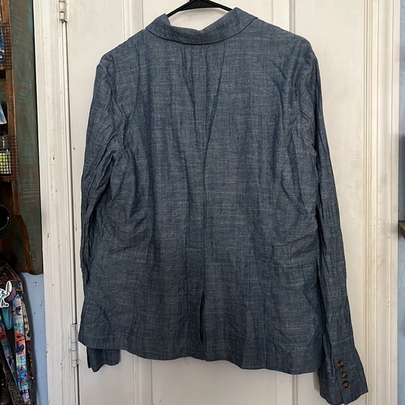 Merona size Large chambray jacket - Picture 3 of 3